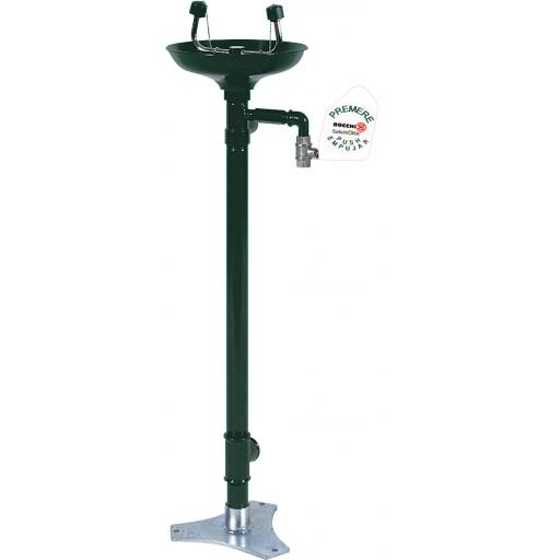 Emergency eye wash station with pedestal